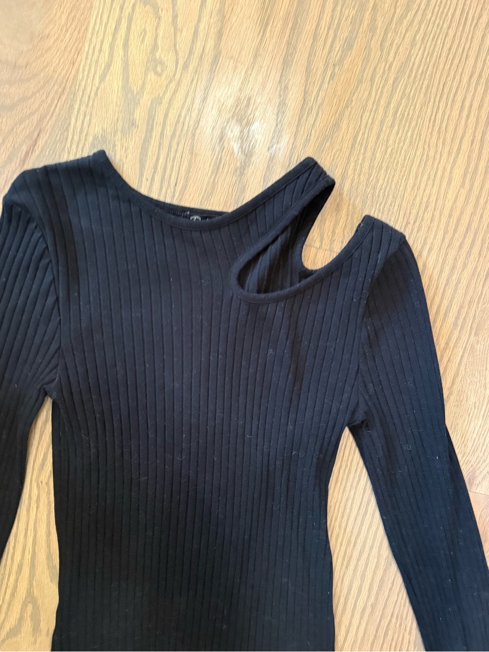 Rails - Black Ribbed One-Shoulder Long Sleeve Top - Picture 2 of 4